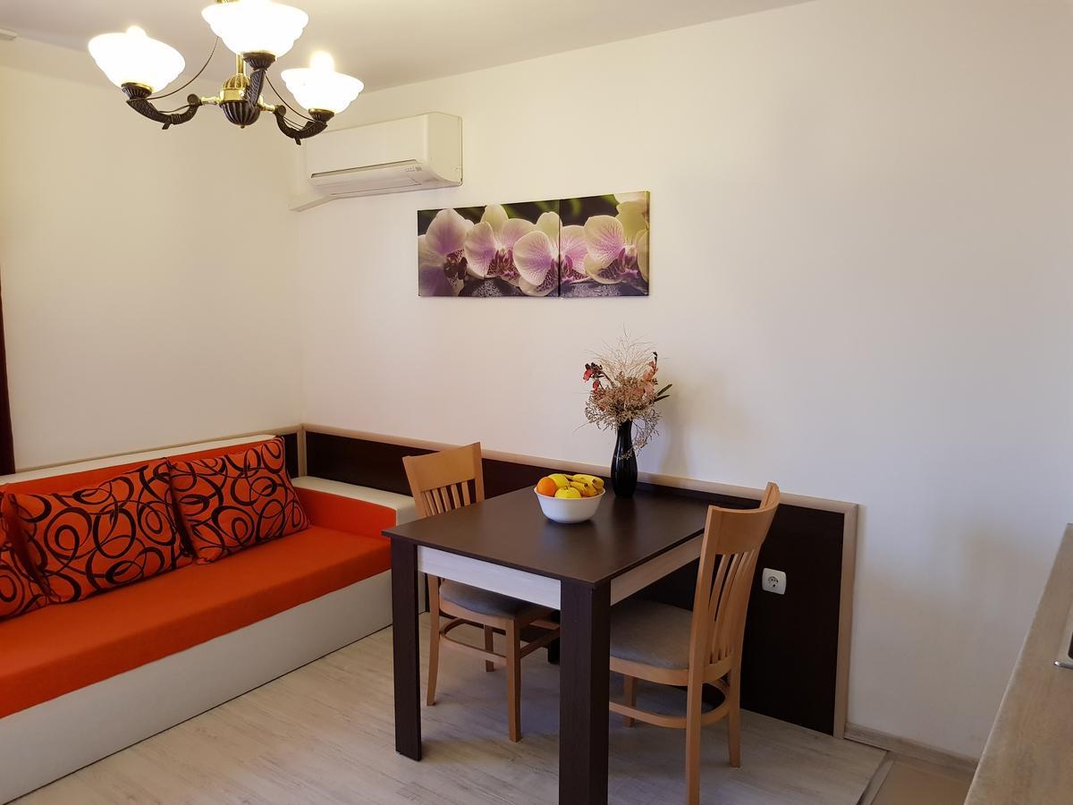 Family Aparthotel Vintegra Burgas Exterior photo
